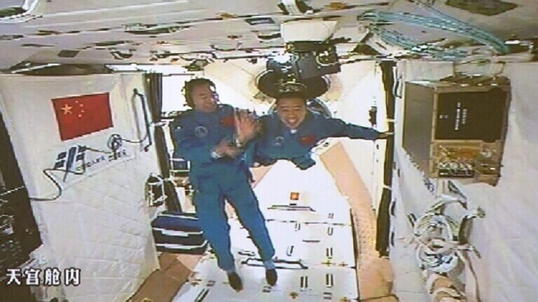 دام برس : رائدا فضاء صينيان يخرجان لأول مرة منذ 13 عاما إلى الفضاء المفتوح